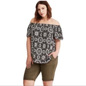 Torrid Medallion Print Off Shoulder Shirt Size 4X
